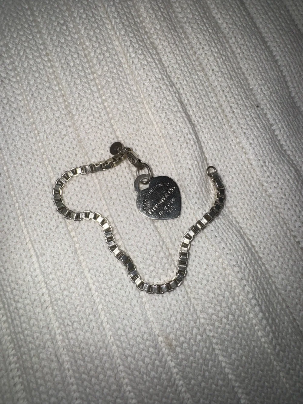 Tiffany & Co Venetian link bracelet with Heart charm - Picture 3 of 4